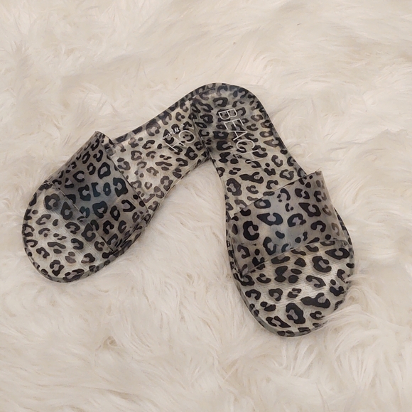 Beach by Matisse Leopard Jelly Slides - Picture 1 of 6